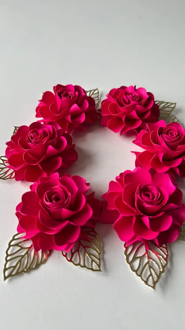 6 Flores de papel 5 cm — papelaria personalizada Refinado Encanto