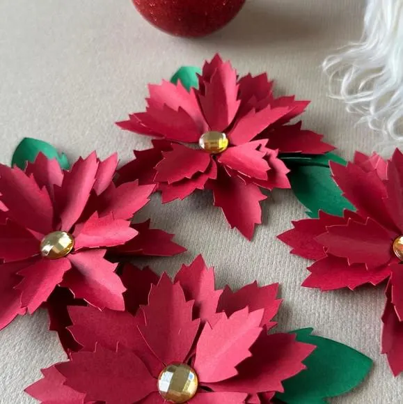 10 Flores de Natal com 8 cm — papelaria personalizada Refinado Encanto