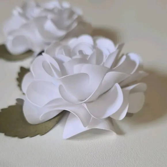 10 Rosas de Papel 5cm/ flor de papel — papelaria personalizada Refinado Encanto