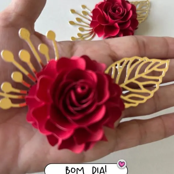 10 Flores de Papel com Folhas para Topo de Bolo, foto 2 de 5