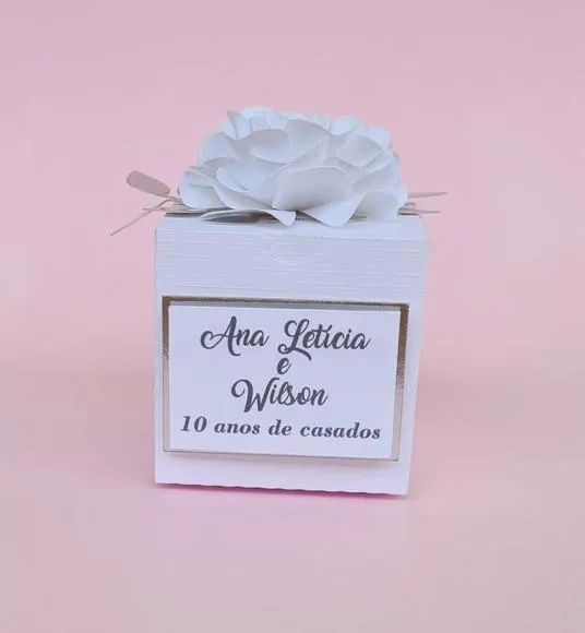 10 Caixas Cubo Personalizada — papelaria personalizada Refinado Encanto