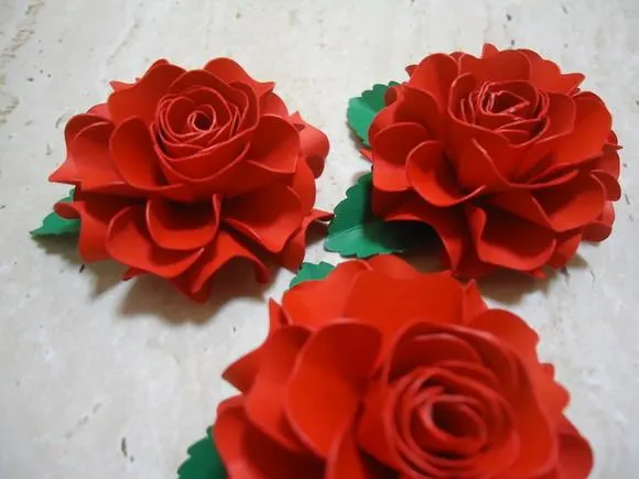 10 Flores de Papel 5cm — papelaria personalizada Refinado Encanto
