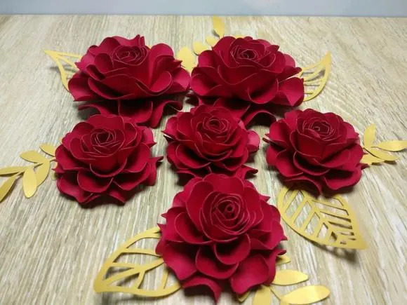 Kit 6 Flores de Papel com Folhas, foto 2 de 5